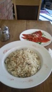 Vegetarisches Risotto im Restoran Nokturno Zagreb