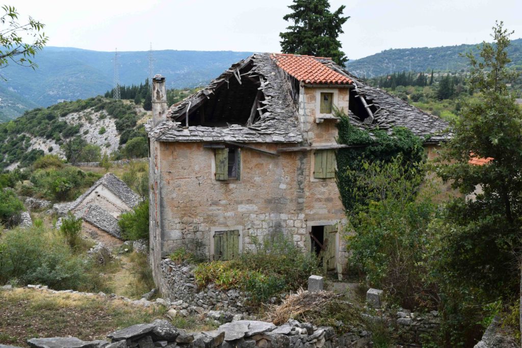 Verfallenes Haus in Skrip auf Brac