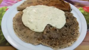 Dessert aus Kroatien: Palacinke mit Vanille-Weinschaum