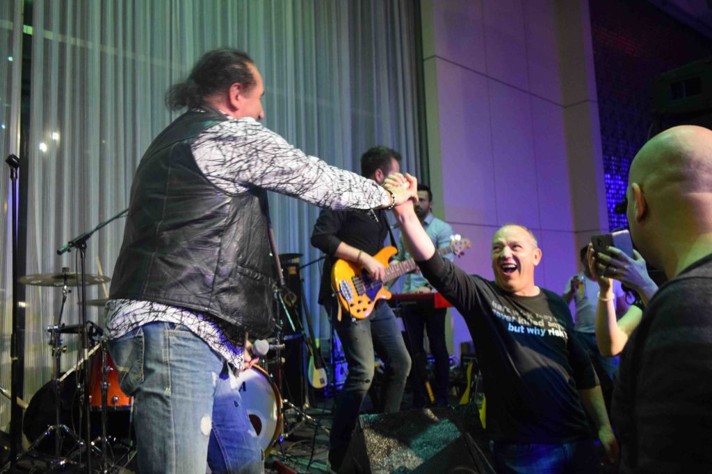 Zeljko Bebek mit Fans in Berlin