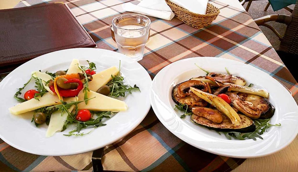 Vegetarisch essen im Restaurant Angulus Pula