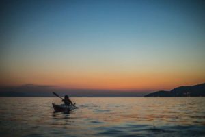 Makarska Riviera Kajaking im Sonnenuntergang