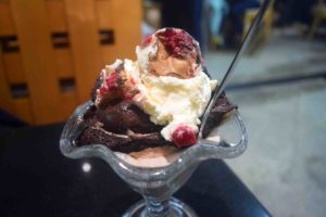 Eisbecher im Vincek Zagreb