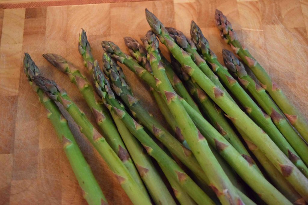 Kroatisch kochen mit grünem Spargel