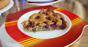 Kroatischer Kirschkuchen mit Walnüssen