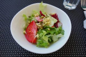 Salat im Restaurant Makrovega Split