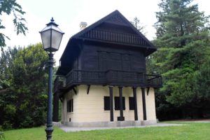 Schweizer Haus im Park Maksimir