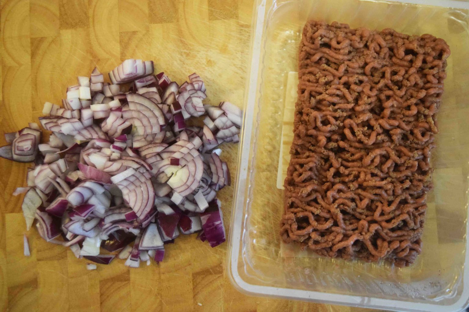 Burek mit Hackfleisch mit Veggie-Option - Rezepte aus Kroatien