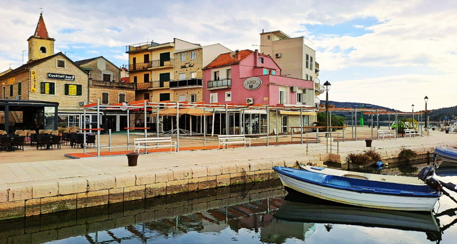 Kleiner Hafen von Pirovac