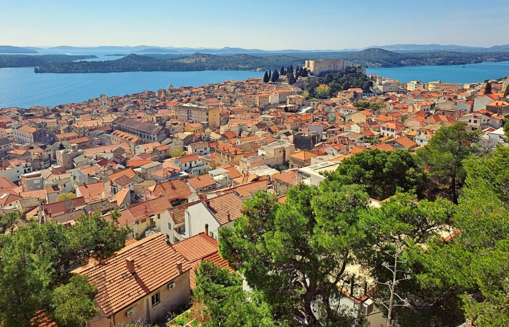 Aussicht auf Sibenik von der Festung Baron